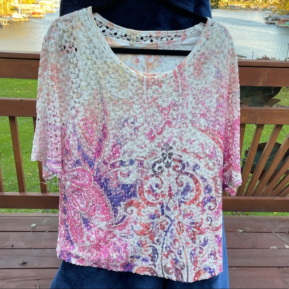 Beautiful 3X lace blouse  Reba only worn a couple of times